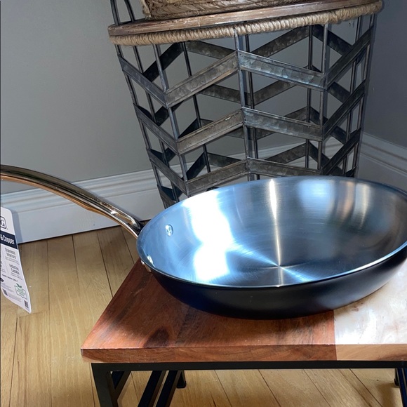 VIKING Elegant Copper Handle Non-Stick Frying Pan - Picture 12 of 13